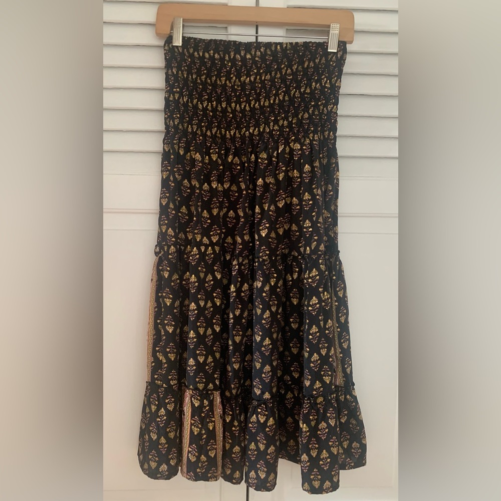 Beautiful Perry Walker 70% silk and 30% polyester dress. Size S.